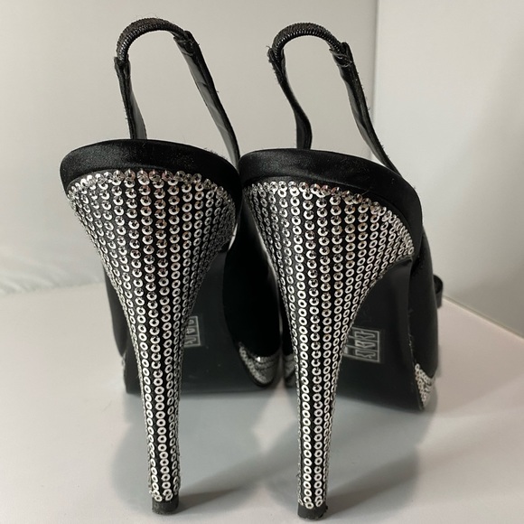 Lulu Townsend Sandals - Picture 6 of 9